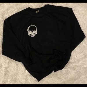 Skull crew sweatshirts!